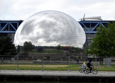 Quartiers de Paris : Quai de Loire, de Marne, Galerie de l'Ourcq - la Villette